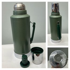 Vintage Stanley thermos in a classic green color w/ lid cup half‎ gallon 2 quart